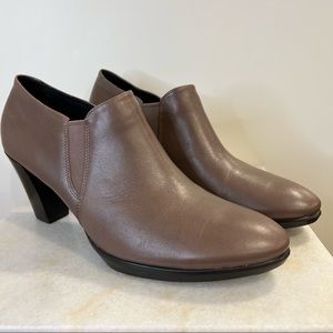 Like New! ECCO Shape 55 Plateau Stack Shootie Slip On Heel Bootie